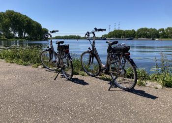 Vespa scooter verhuur, elektrische fiets huren, fiets verhuur, e-bike huren, Limburg